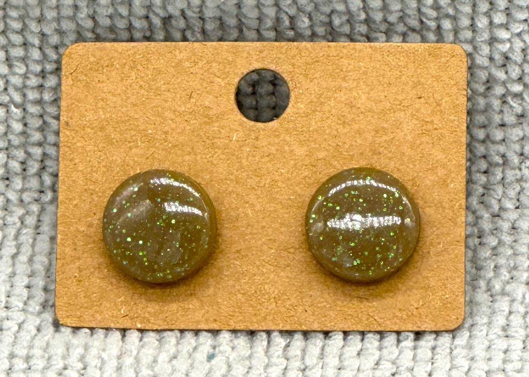 Light brown glitter stud earrings
