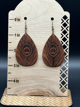 Load image into Gallery viewer, Wood earrings
