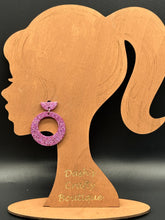 Load image into Gallery viewer, Pink glitter resin earrings
