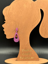 Load image into Gallery viewer, Pink glitter resin earrings
