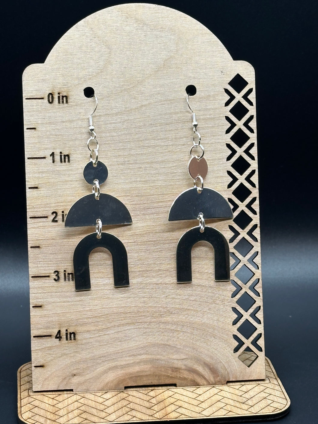 Metal shaped earrings