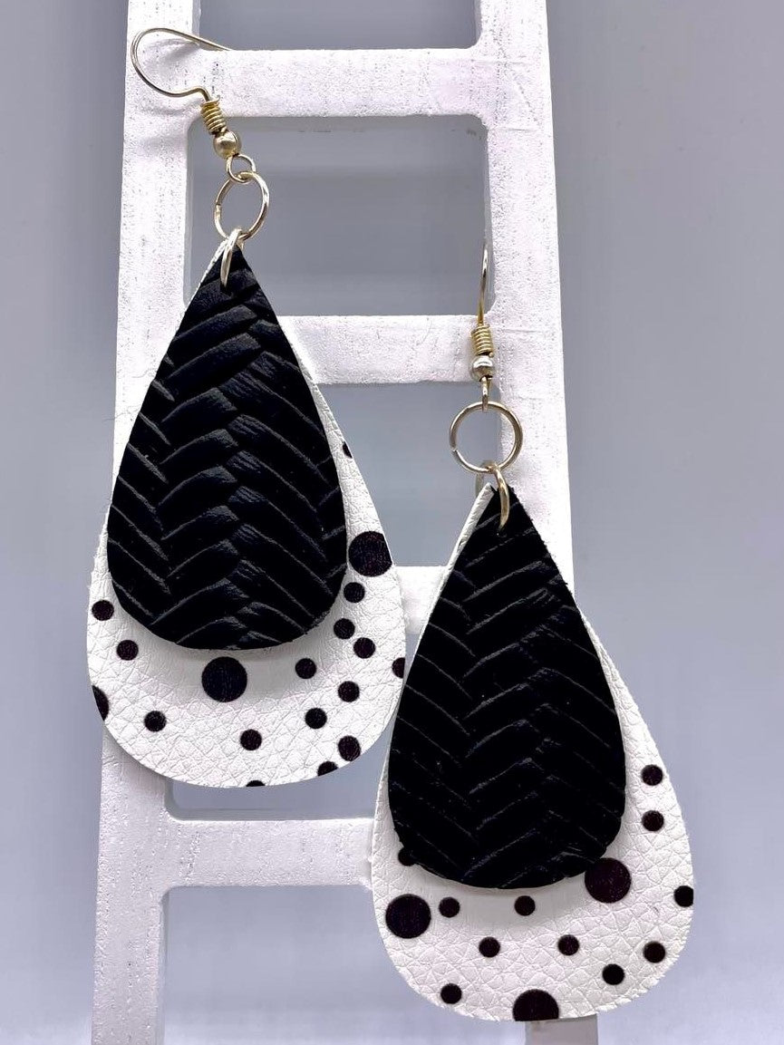 Black and white spotted teardrop earrings